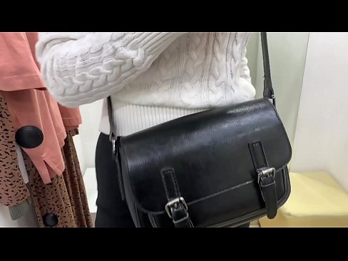 ❤️ Публічна мастурбація молодої сучки FeralBerry фалоімітатором у примірочній ️❌ Порно vk у нас