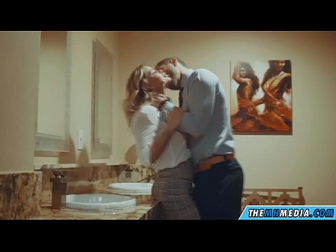 ❤️ Коли грудаста блондинка спокушає вас у громадському туалеті ️❌ Порно vk у нас